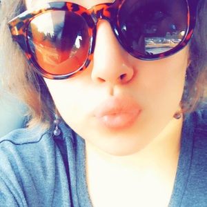 Meet your Posher, Ashlee